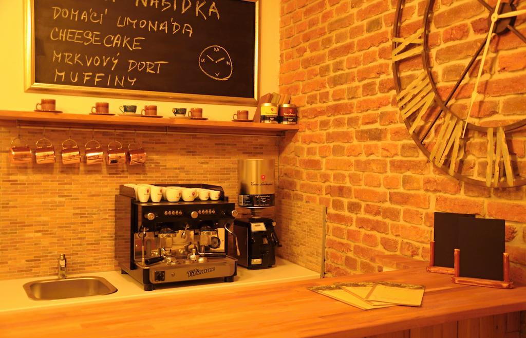 Time Cafe & Penzion Příbram Екстериор снимка